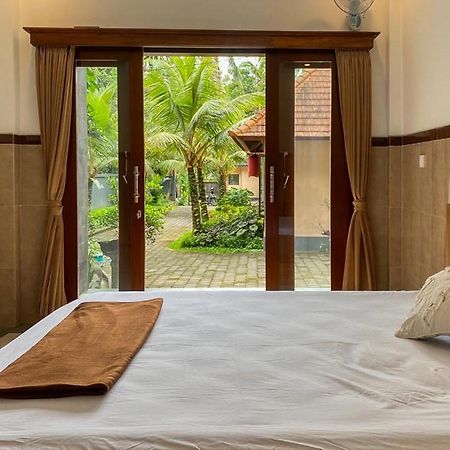 Puri Radent Ubud Redpartner Тегаллаланг Экстерьер фото