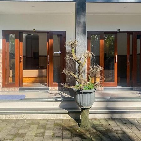 Puri Radent Ubud Redpartner Тегаллаланг Экстерьер фото